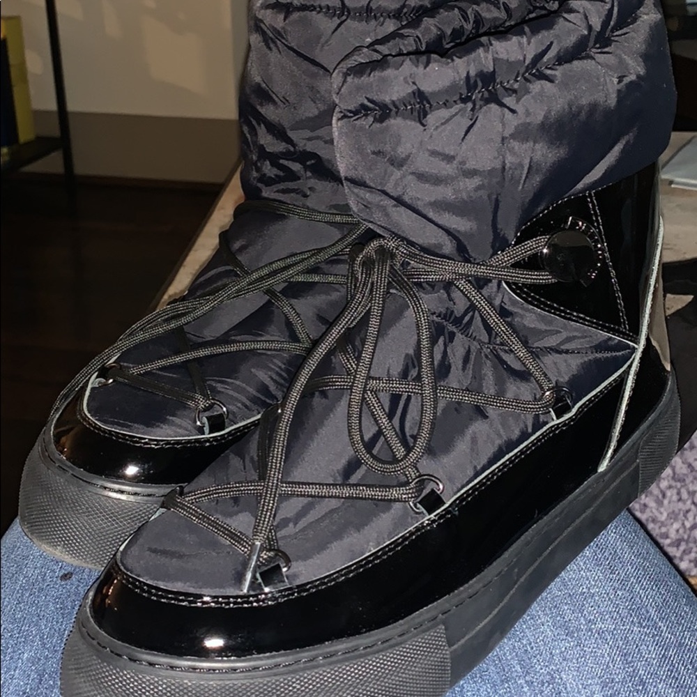 Moncler snow/ski boots cold weather